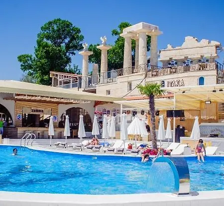 With Sea View In Arkadia Апартаменти
